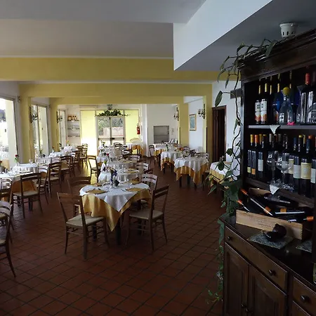 Hotel Bay Palace Mazzaro 4*
