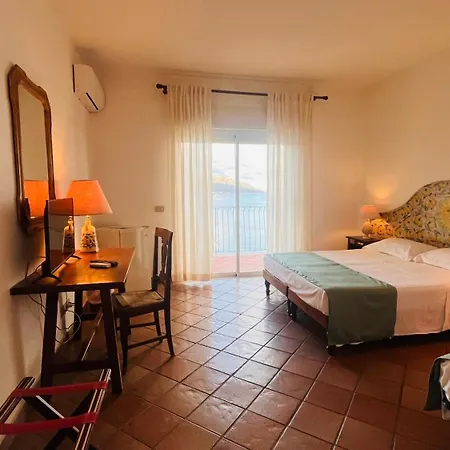 Bay Palace Mazzaro Hotel 4*