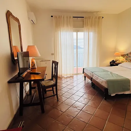 فندق Bay Palace Mazzaro تاورمينا