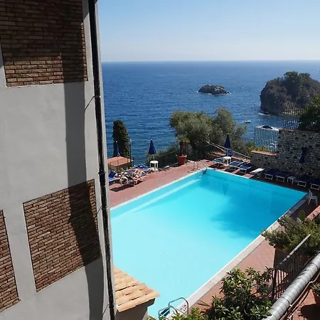 Bay Palace Mazzaro Hotel 4*