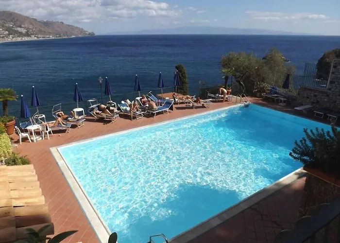 Bay Palace Mazzaro Hotel 4*