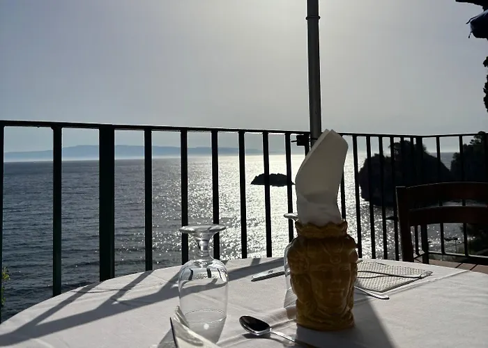 Bay Palace Mazzaro Hotel