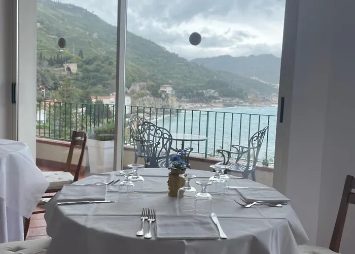 Bay Palace Mazzaro Hotel 4*