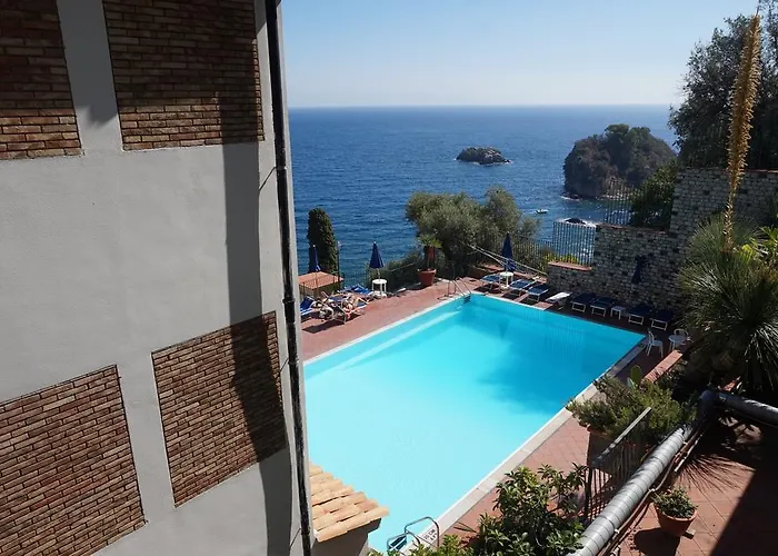 Bay Palace Mazzaro Hotel 4*